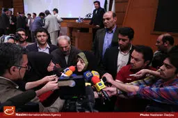 ابتکار: اسناد مرتبط با آلودگی بنزین را به مجلس ارائه کردیم