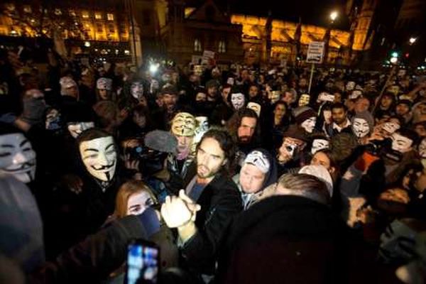 پلیس انگلیس ۹ نفر از معترضان در لندن را بازداشت کرد