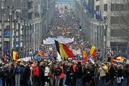 ده‌ها هزار بلژیکی در اعتراض به سیاست‌های ریاضتی دولت این کشور تظاهرات کردند