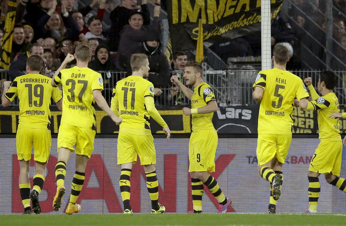 دورتموند در آخرین دیدار هفته بازدهم بوندس‌لیگا پیروز شد