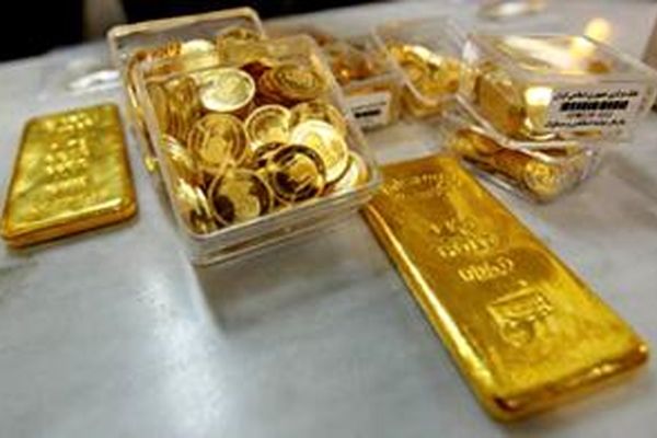 قیمت جهانی طلا ۲۲ دلار کاهش یافت