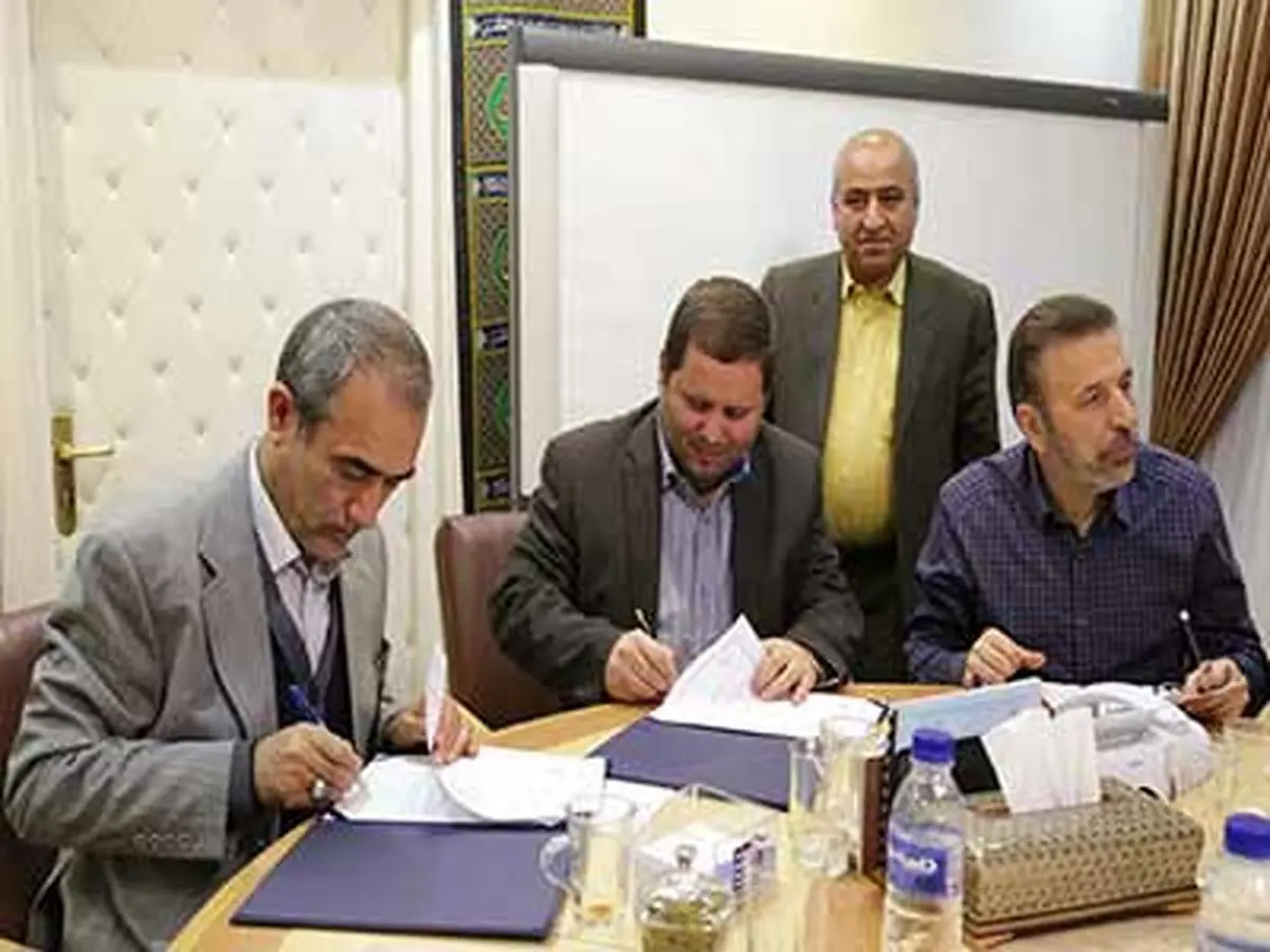 تفاهم‌نامه تحول اداری و اجرای مقدمات دولت الکترونیک با استانداری اردبیل امضا شد