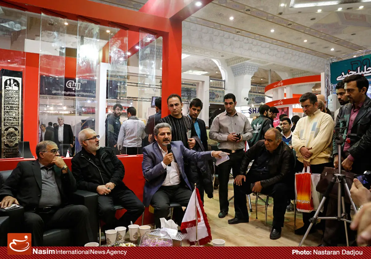 نشست مشترک "کافه فوتبال" و «نسیم»/ ناصر فریادشیران: دلالان و واسطه‌ها، فوتبال را کثیف کرده‌اند