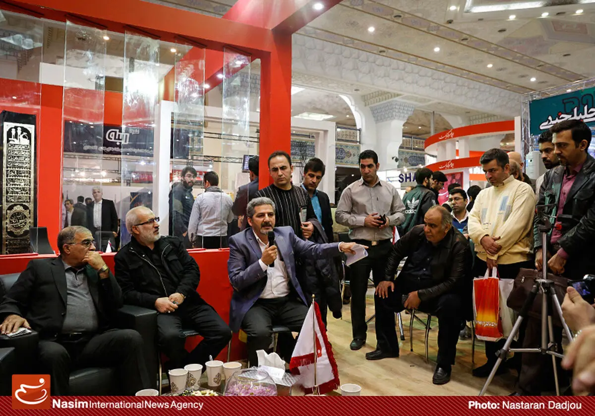 نشست مشترک "کافه فوتبال" و «نسیم»/ ناصر فریادشیران: دلالان و واسطه‌ها، فوتبال را کثیف کرده‌اند