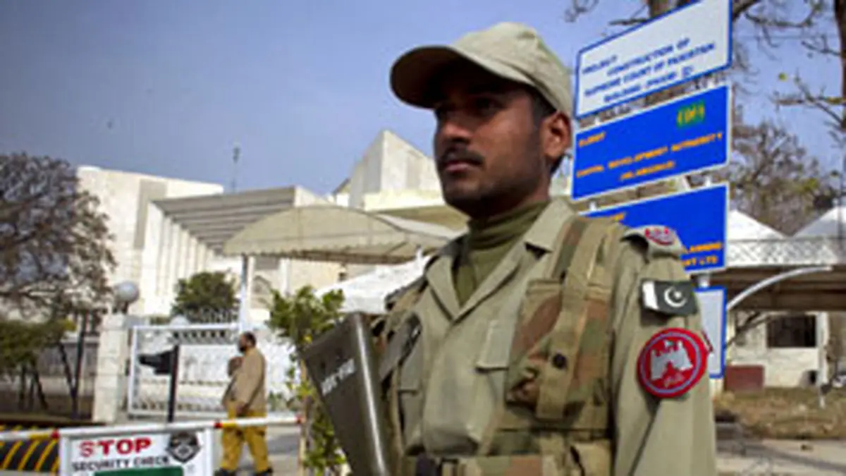 حمله افراد مسلح به یک ایست بازرسی در منطقه "خیبر" پاکستان، ده‌ها کشته برجای گذاشت