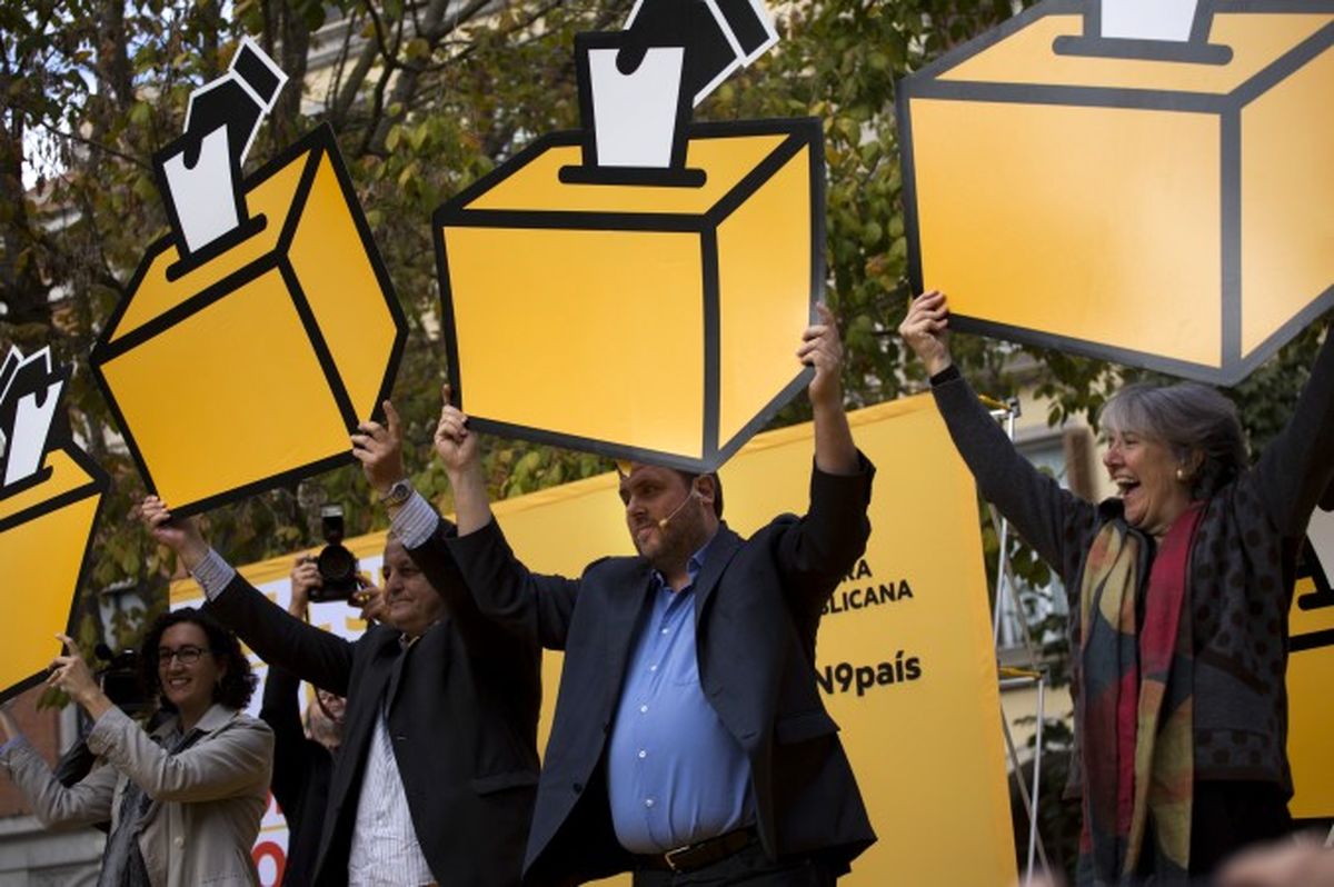 "همه‌پرسی نمادین" استقلال کاتالونیا از اسپانیا آغاز شد