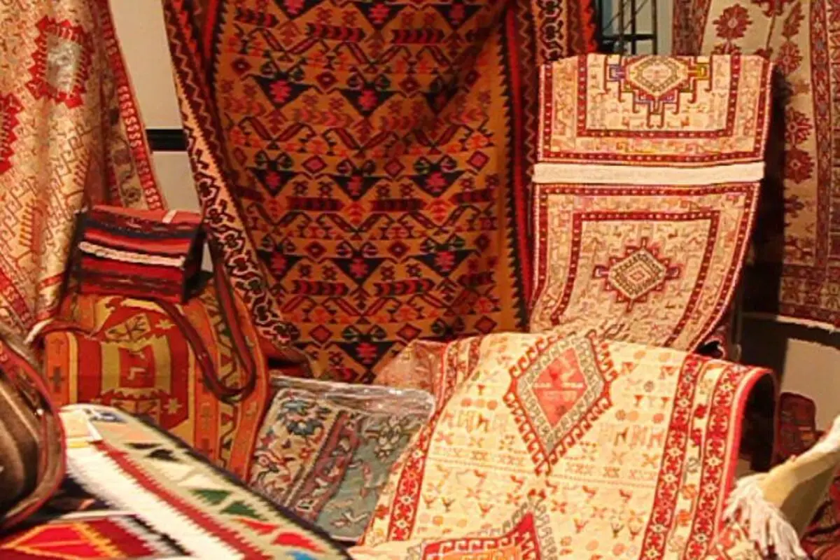 دومین نمایشگاه فرش دست‌باف، ماشینی و تابلو فرش کرمانشاه افتتاح شد