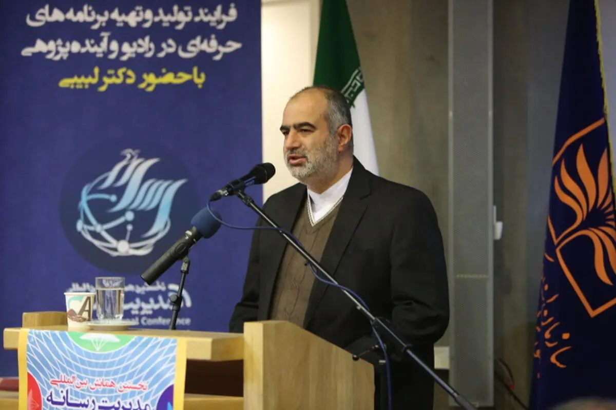 حسام الدین آشنا: "آزادی مسئولانه رسانه‌ها" رویکرد دولت یازدهم است