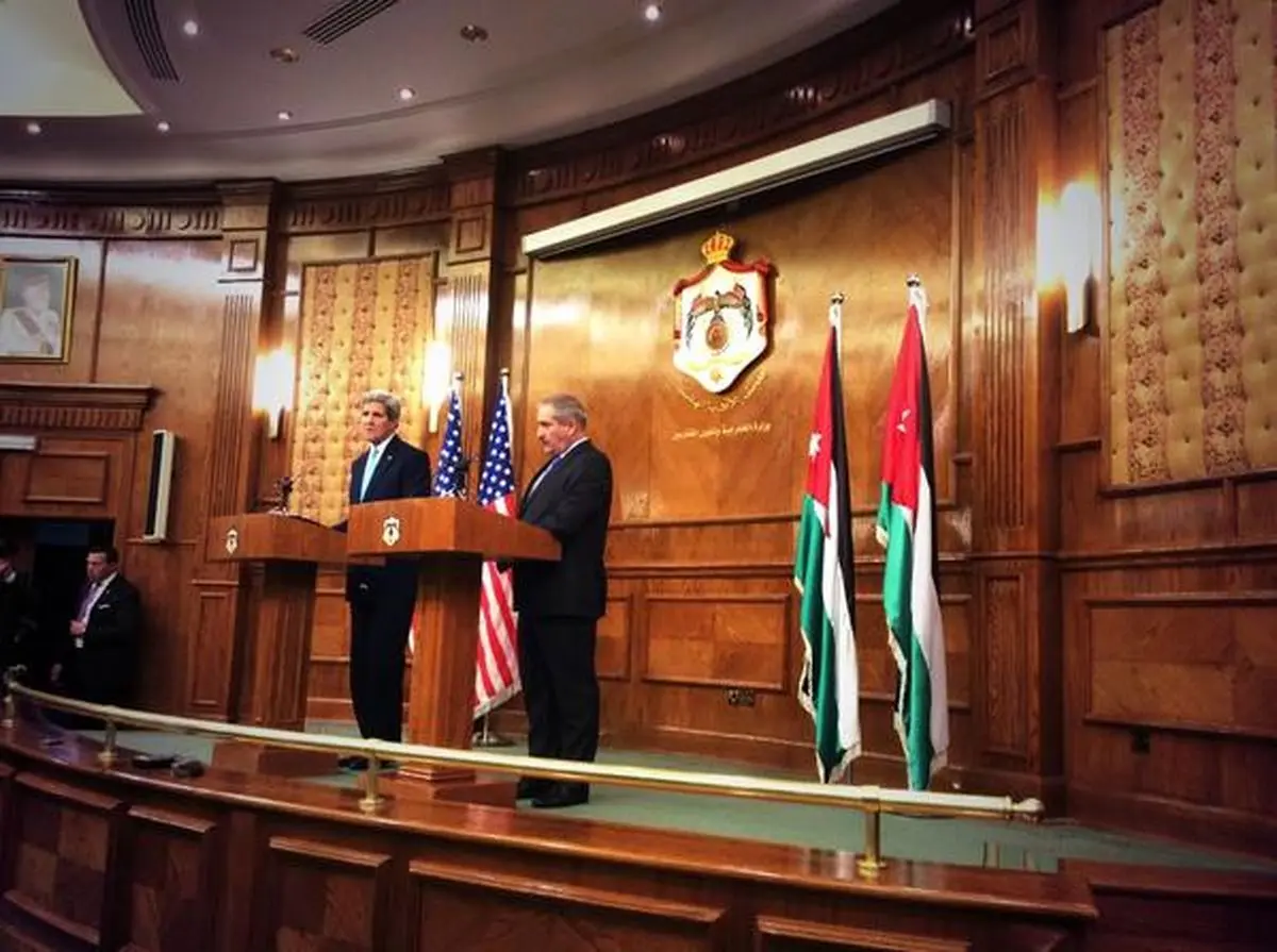 وزیر خارجه آمریکا: فتوای رهبر ایران باید به سند حقوقی تبدیل شود