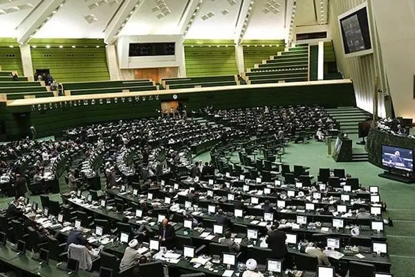 جلسه علنی مجلس شورای اسلامی به ریاست علی لاریجانی آغاز شد