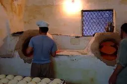 عضو اتحادیه نانوایان: قیمت نان ۱۰ تا ۱۵ درصد افزایش می‌یابد