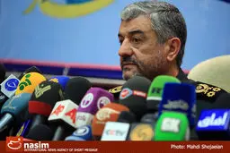 سرلشکر جعفری: مشکلاتی که در سطح ملی با آن مواجهیم تنها با حضور مردم در صحنه حل می‌شود