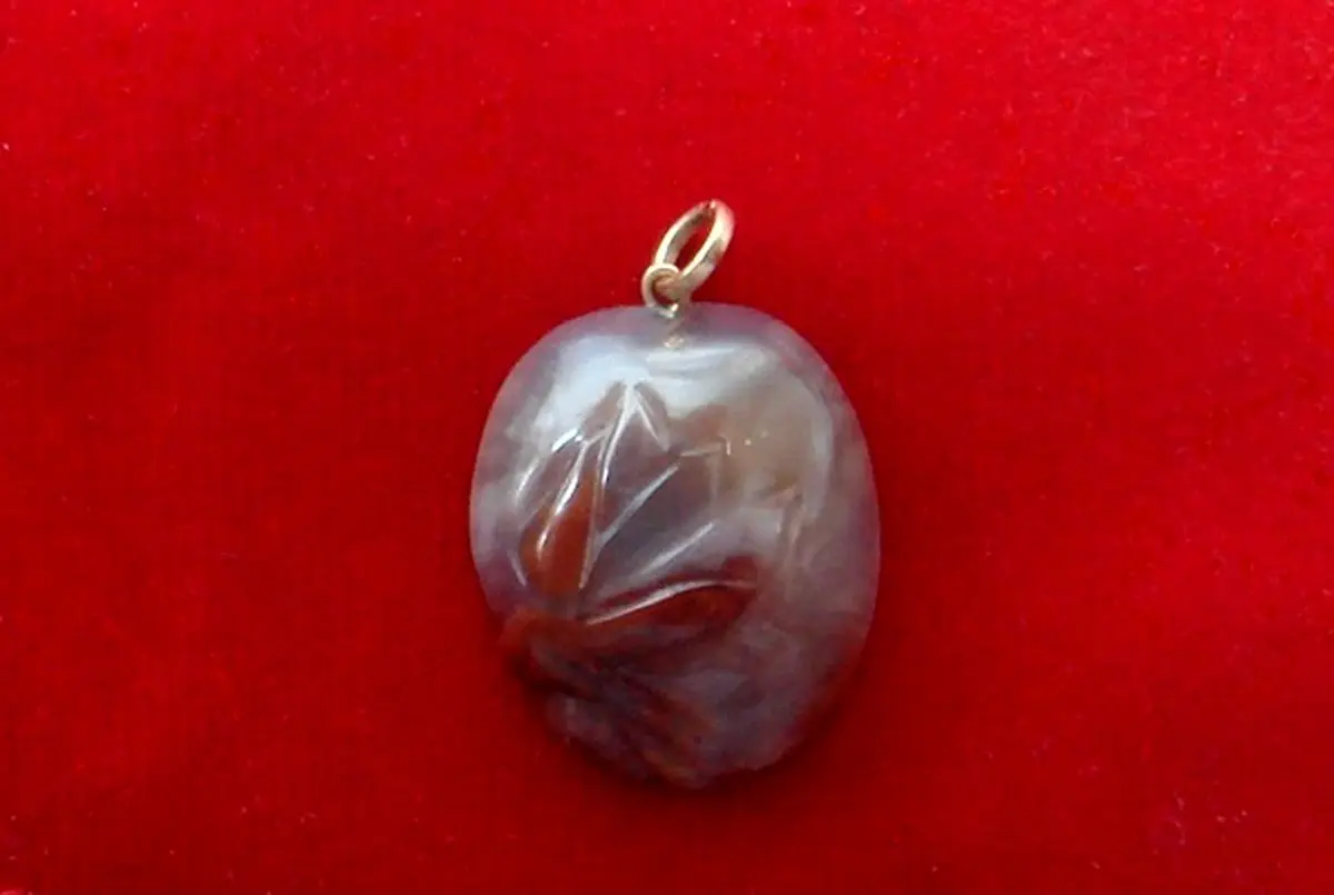 "گوهر راز" با سنگ تراشه‌های خود به خانه هنرمندان می‌آیند