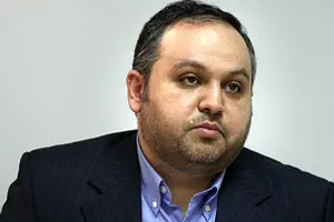 کارگزار بورس: نوسانات بورس زودگذر است؛ سهامداران عجله نکنند