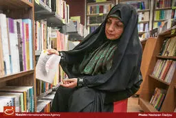 گزارش تصویری:: حضور اهالی فرهنگ و هنر در کتابفروشی‌ها