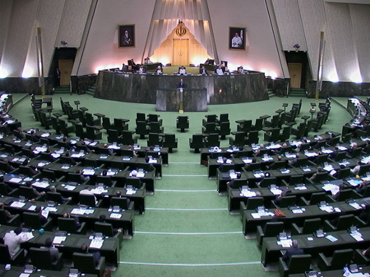 مجلس به وزیر تعاون نیز کارت زرد داد