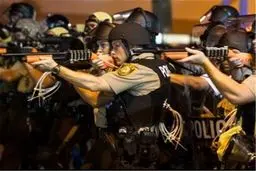 معترضان آمریکایی ۱۲ ساختمان را به آتش کشیدند