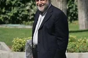 زنگنه تهران را به مقصد وین ترک کرد