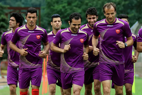 زمان دیدار گل‌گهر و پرسپولیس تغییر کرد
