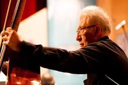 مرادخانی: سعه صدر و رفتار متین خورشیدفر، باعث شد که به قلب دوستانش راه پیدا کند