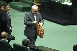 نقوی حسینی: ظریف هیچ اطلاعات محرمانه‌ای در مجلس مطرح نکرد
