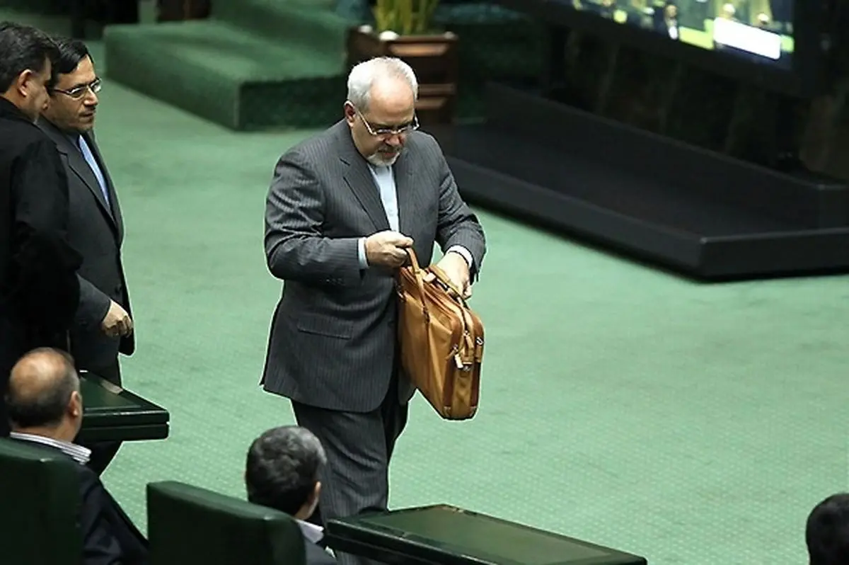 نقوی حسینی: ظریف هیچ اطلاعات محرمانه‌ای در مجلس مطرح نکرد