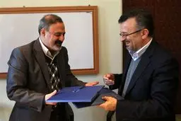 رئیس فدراسیون والیبال و مدیرعامل بنیاد سینمایی فارابی تفاهم‌نامه ساخت فیلم امضا کردند