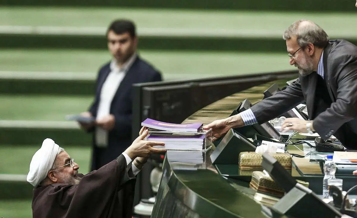 روحانی فردا بودجه ۹۴ را با چه ویژگی‌هایی به مجلس می‌برد + جدول