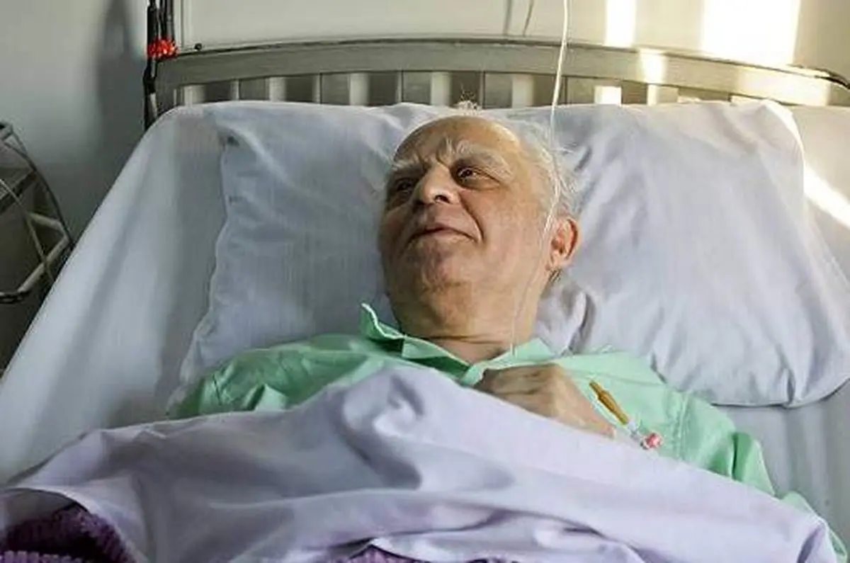 معاون امور هنری ارشاد  به عیادت حسین دهلوی رفت