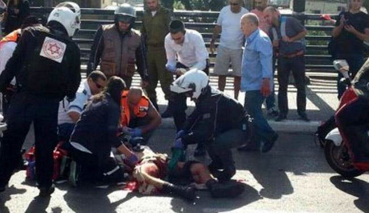 یک صهیونیست به ضرب چاقوی دختر فلسطینی زخمی شد