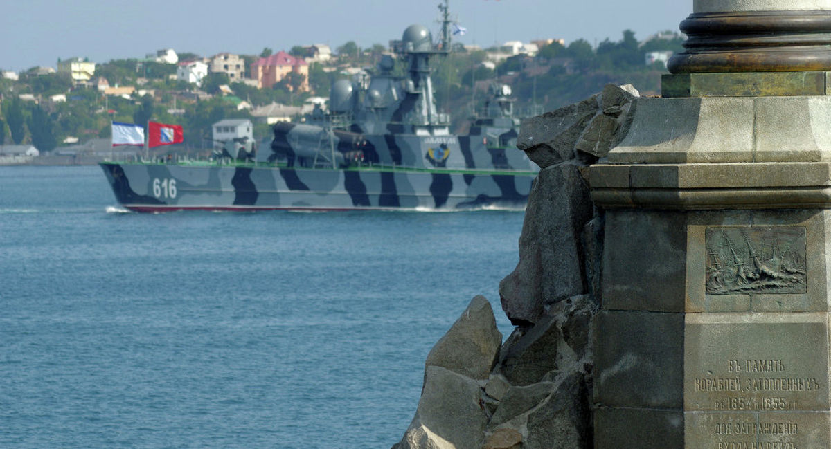 روسیه ناوگان دریایی خود در "کریمه" را تقویت و تجهیز می‌کند