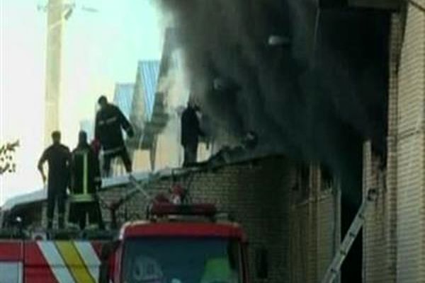 آتش‌سوزی جزئی در خیابان جمهوری اسلامی مهار شد