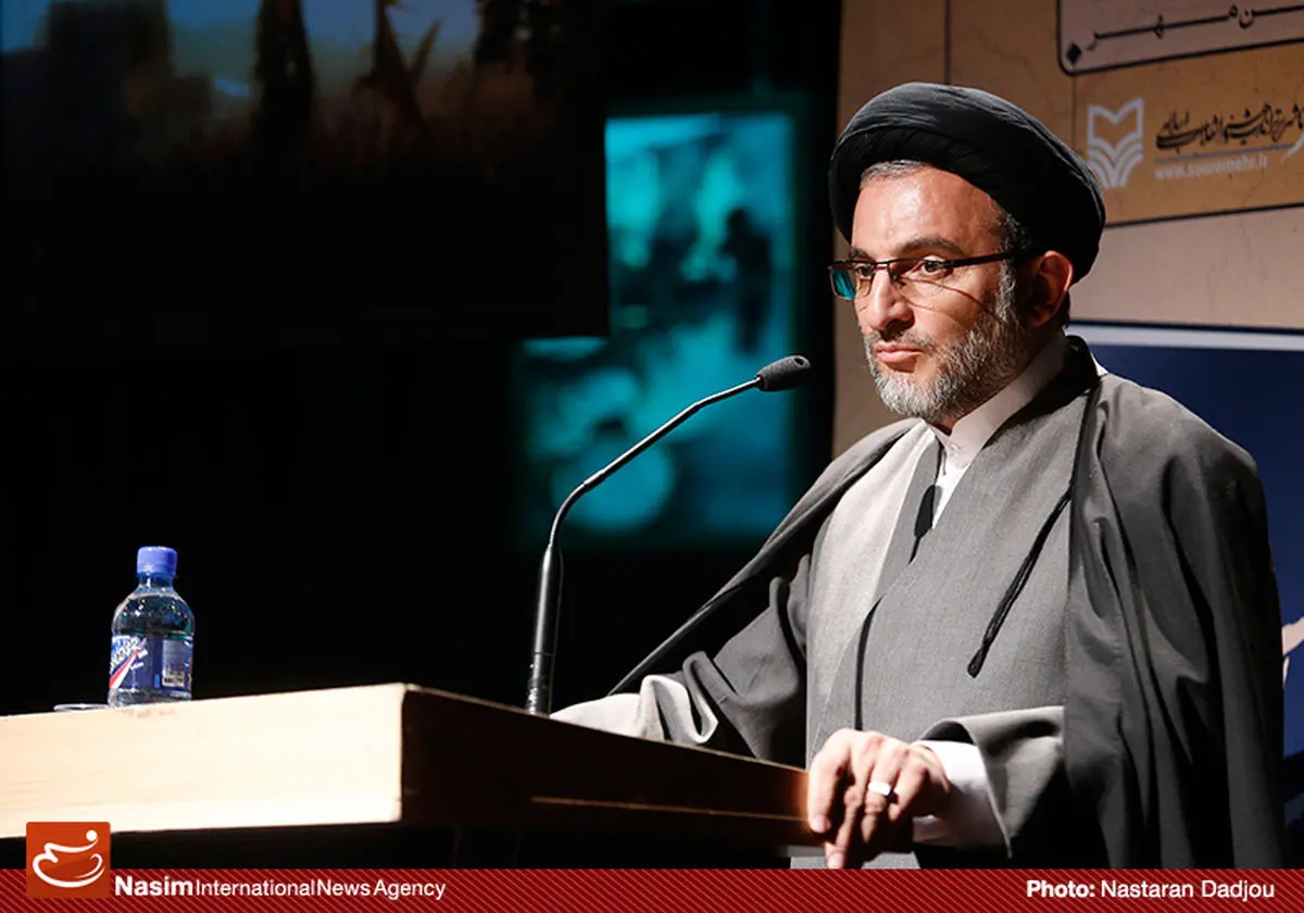 حجت‌الاسلام خاموشی:  کتاب"پیاده آمده‌ام" حکایت‌های ساکت اربعین است