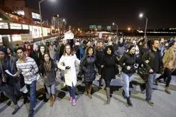 تظاهرات مردم آمریکا علیه نژادپرستی در این کشور امشب نیز ادامه خواهد داشت