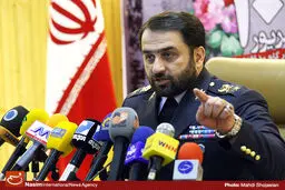 امیر فرزاد اسماعیلی: هواپیمای جاسوسی 