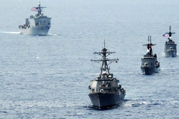 فرمانده نیروی دریایی آمریکا از افزایش توان نظامی خود در اقیانوس آرام برای مقابله با پیونگ‌یانگ خبر داد