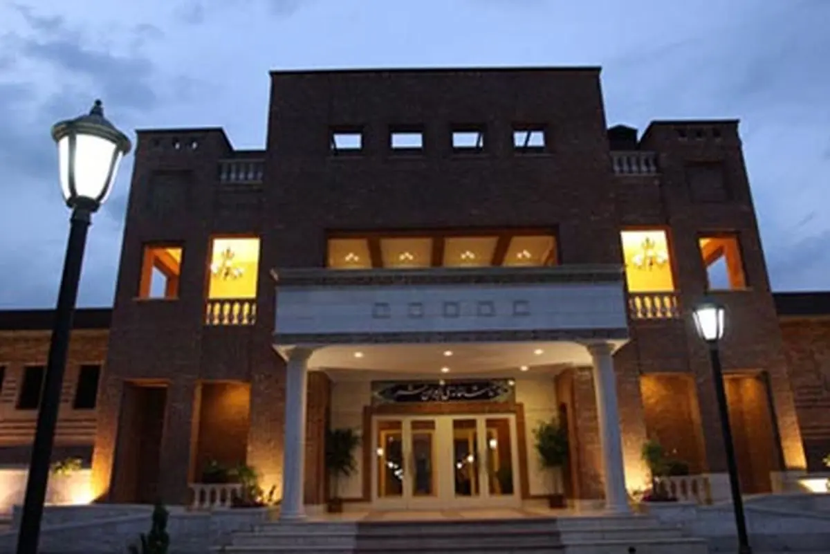 تماشاخانه ایرانشهر، شب اربعین تعطیل است
