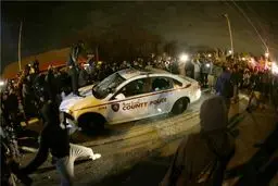 تظاهرات ضد نژادپرستی در آمریکا شب گذشته در ایالت کالیفرنیا پیگیری شد