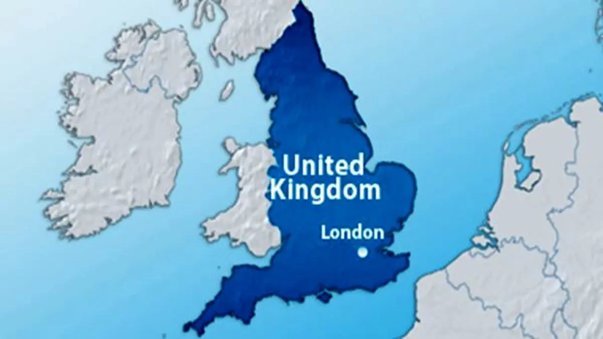 طوفان در انگلیس، خسارت گسترده و قطع برق مناطق شمالی را به دنبال داشته است