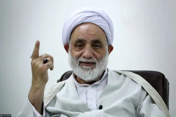 رئیس ستاد اقامه نماز کشور: ازدواج دبیرستانی جایگزین ازدواج دانشجویی شود