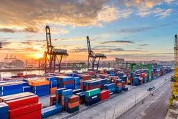 واردات ۱۳.۵ میلیون تنی کالای اساسی با کاهش ۱.۵ درصدی ارزش در شش ماه اول سال