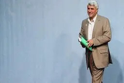 فرهادی: ریاستم بر هلال احمر دواطلبانه است و شغل نیست