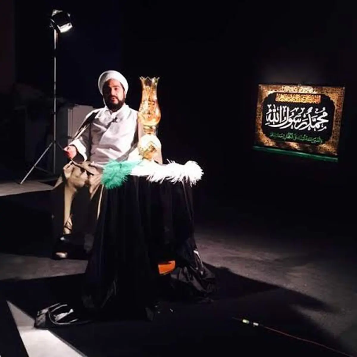 شاعر اهل سنت از عشق به امام حسین(ع) می‌گوید