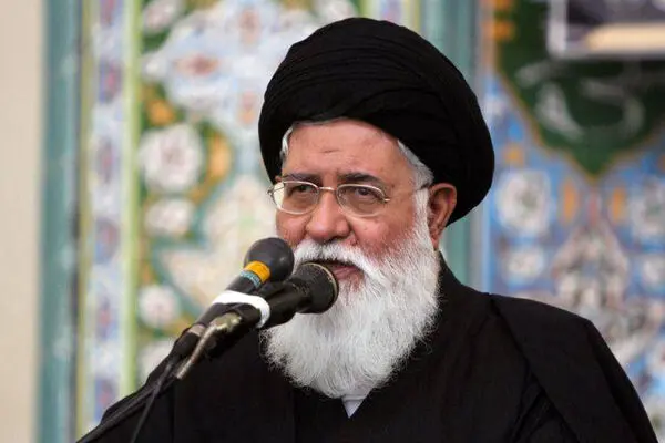 آیت‌الله علم‌الهدی: در این مملکت کسی با آرم لائیک بودن نمی‌تواند به قدرت برسد