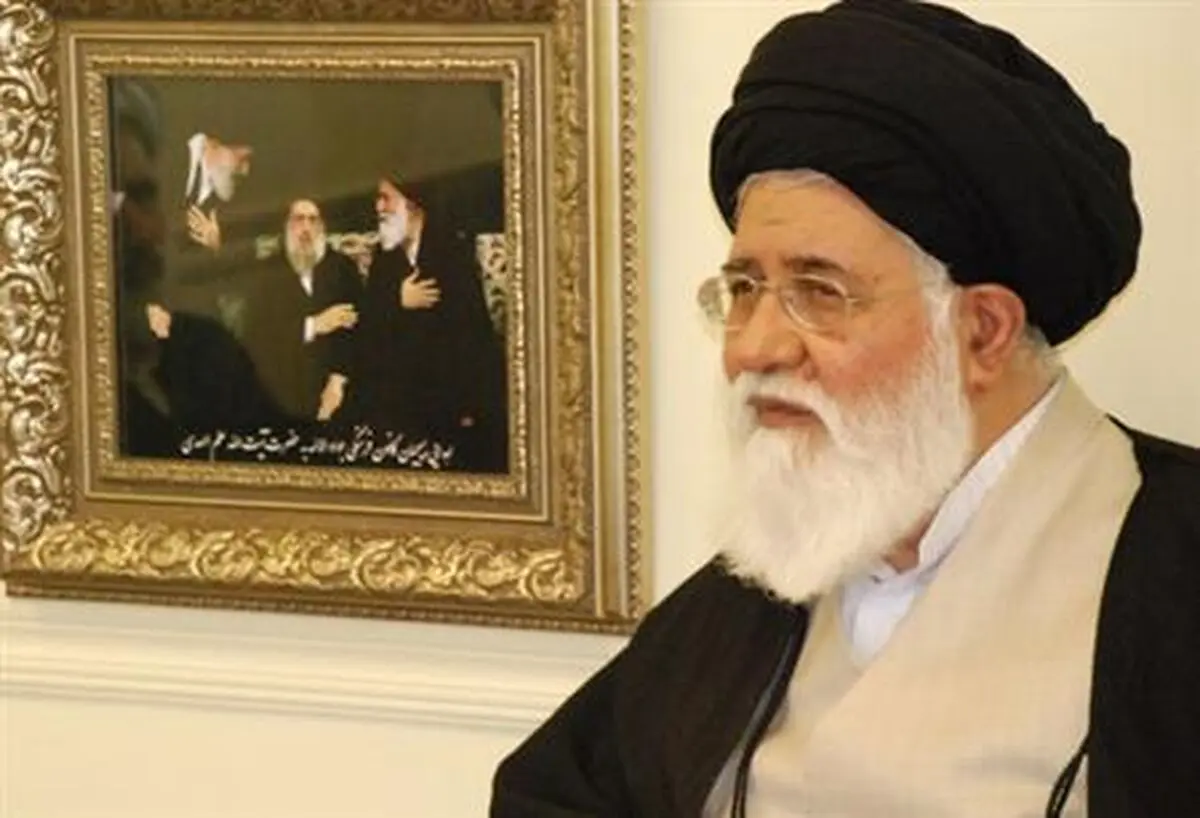 آیت‌الله علم‌الهدی: جریان تحجر داخلی در کنار وهابیت به اسلام ضربه می‌زند
