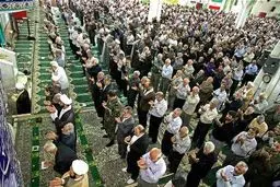 امام جمعه کاشمر: اختلاس در بانک‌ها و بازار ناشی از افزایش رانت‌خواری است