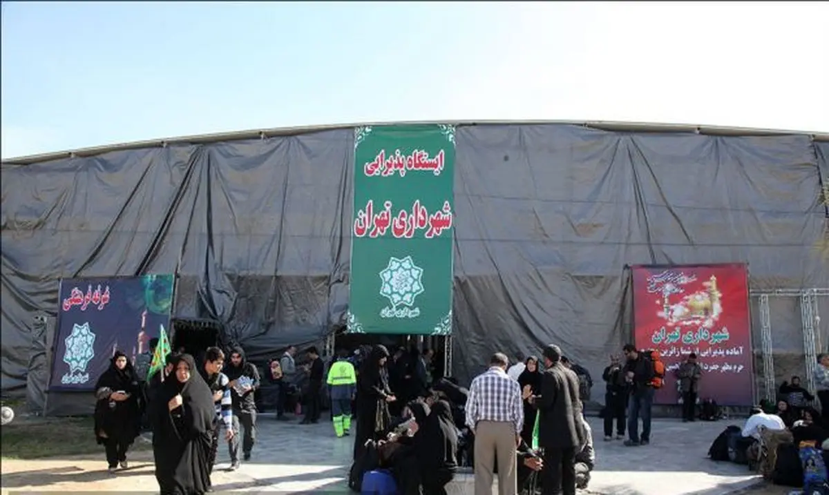 تیم خدمات شهری تهران برای پنجمین روز به نظافت کربلا پرداختند  