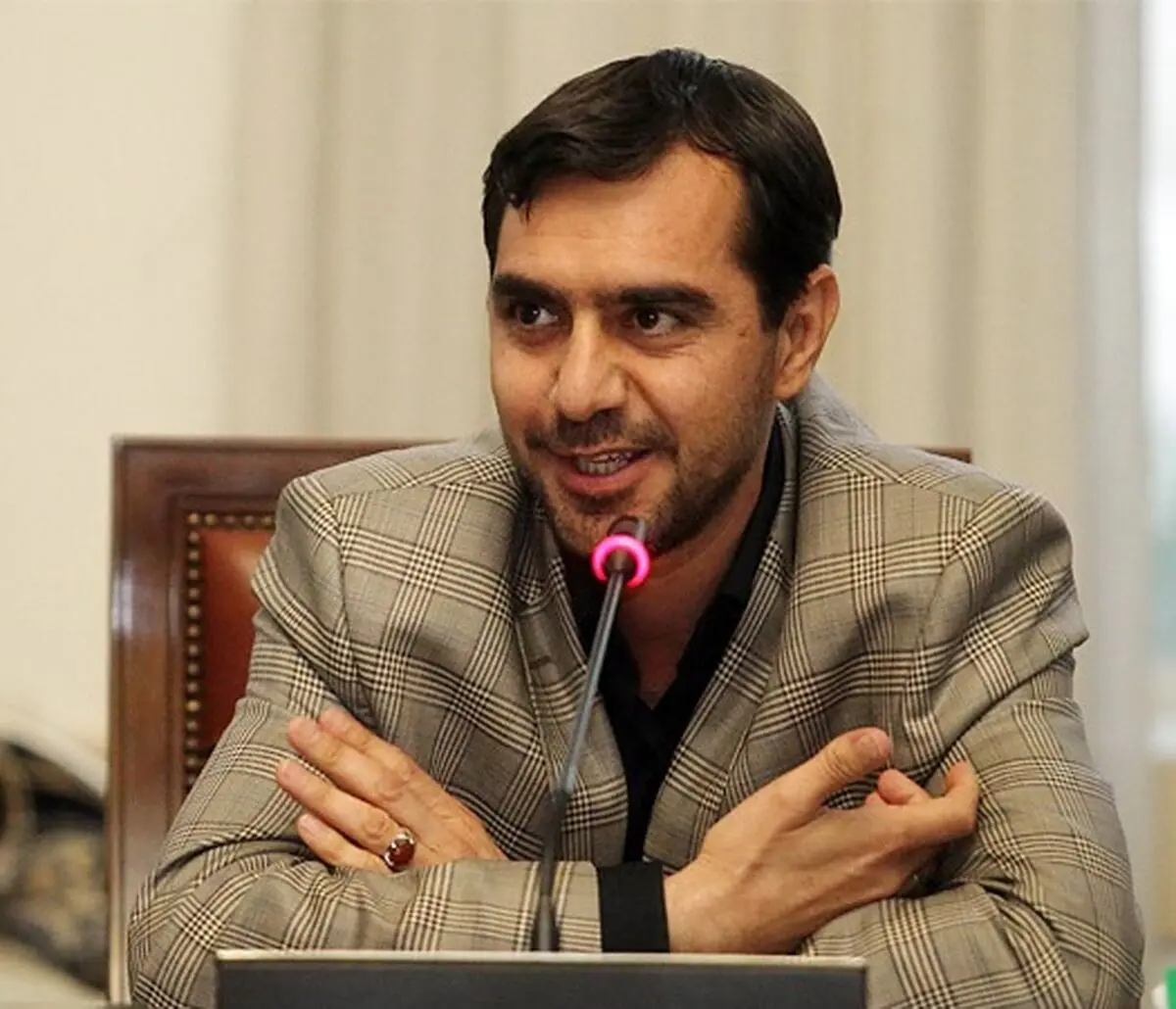 نماینده آباده: واردات ماشین‌آلات و تجهیزات گران سبب کاهش بهره‌وری در معادن فارس می‌شود