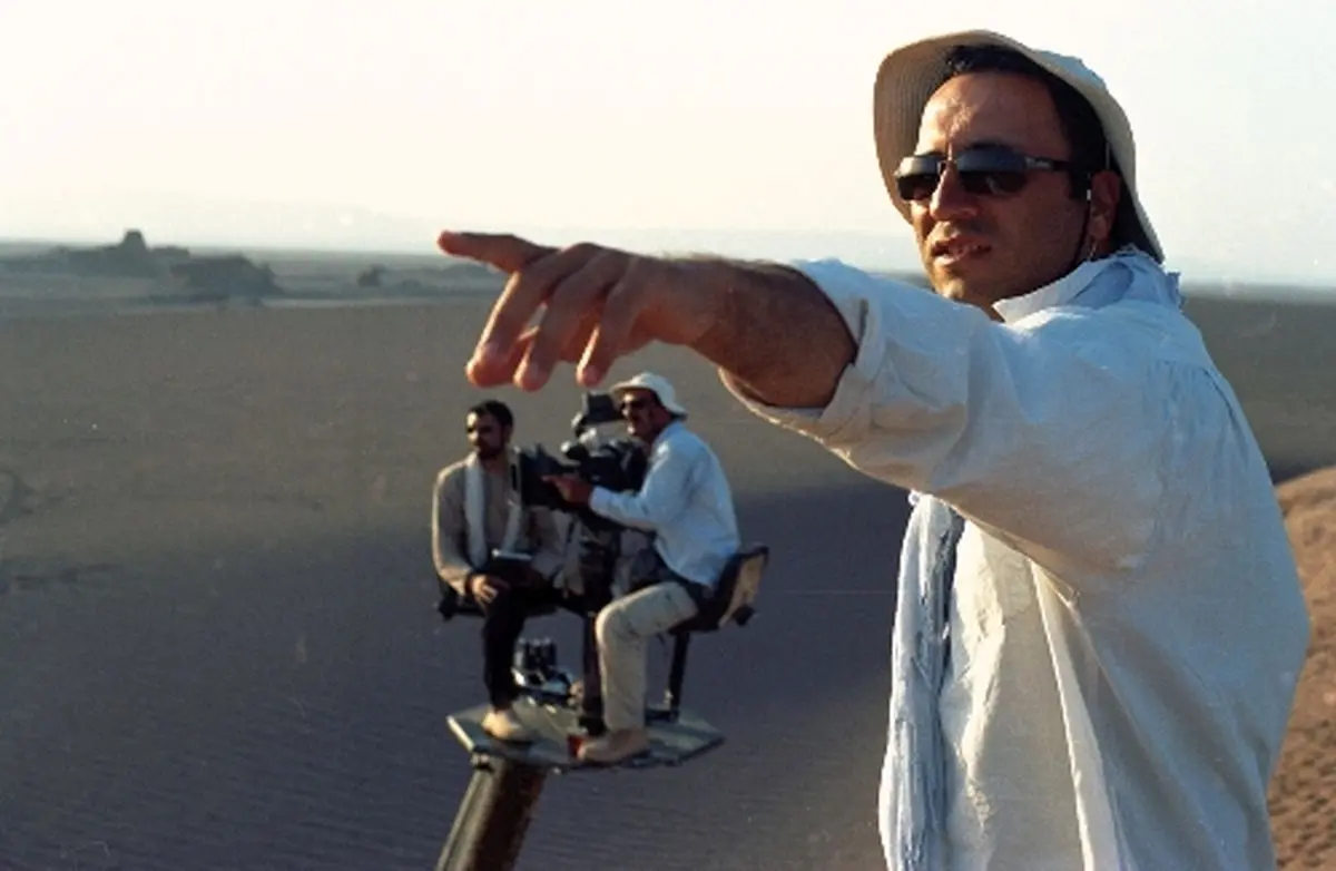 رضا میرکریمی با "کودک و سرباز" به خانه هنرمندان می‌آید