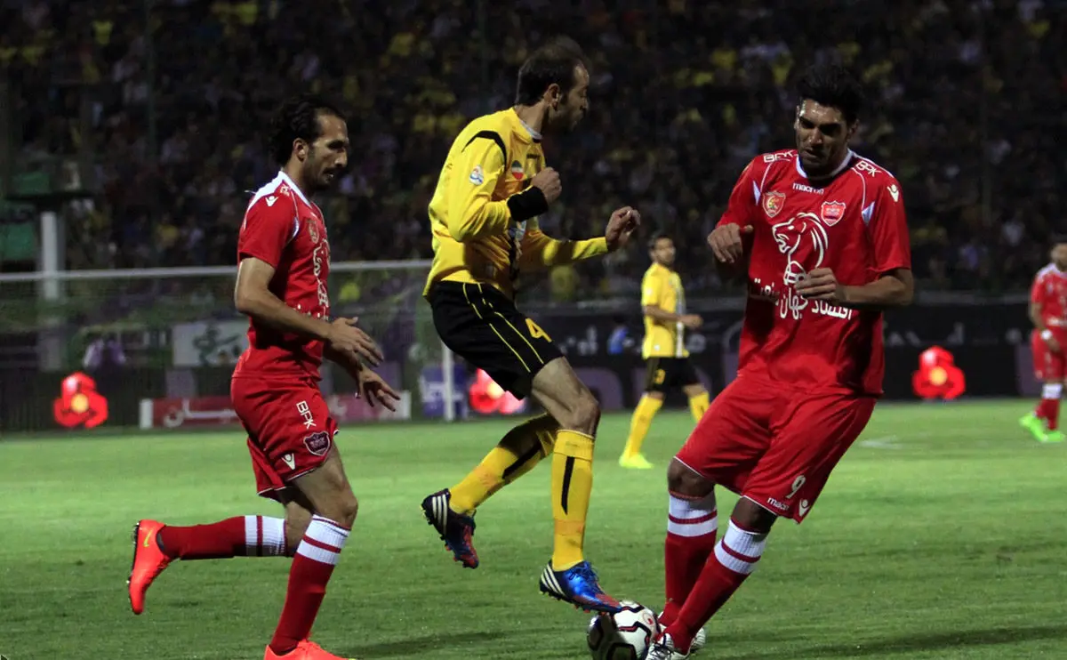 رضا حقیقی: طلبم را بدهند، در پرسپولیس می‌مانم